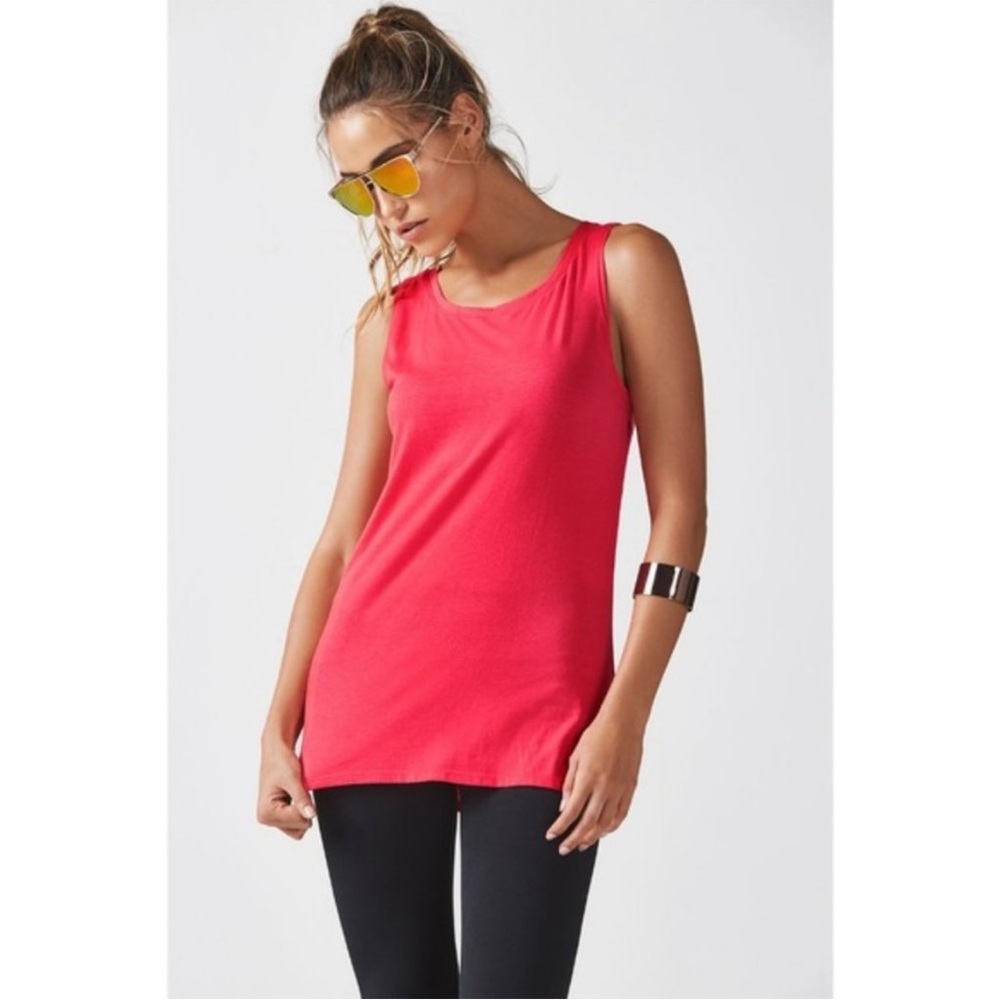 Fabletics Active Sleeveless Back Twist Knot Top - Picture 2 of 9